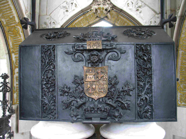 Chest with the remains of Christopher_Columbus